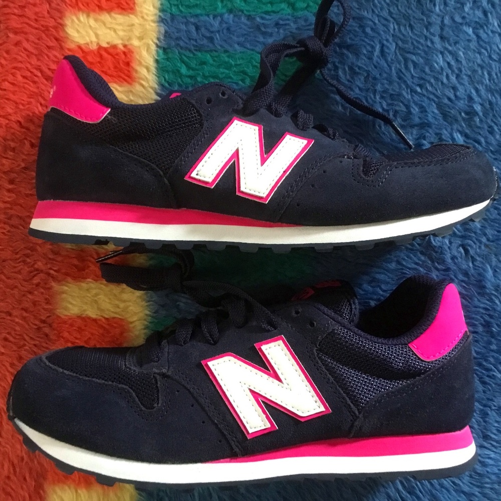 New Balance Women 500 Trainers NWOT - 6.5